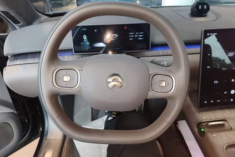 Used Nio ET7 2024 75 kWh Executive Signature Edition Steering Wheel