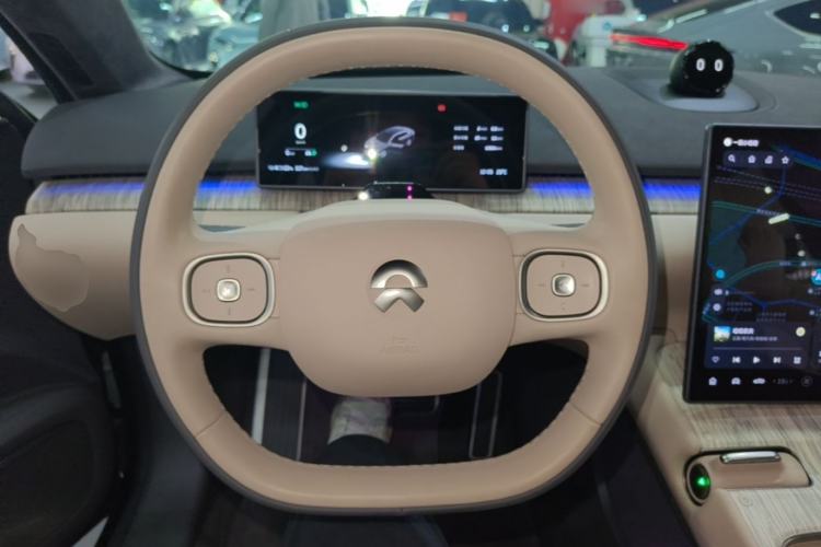 Used Nio ET7 2024 75 kWh Executive Signature Edition Steering Wheel
