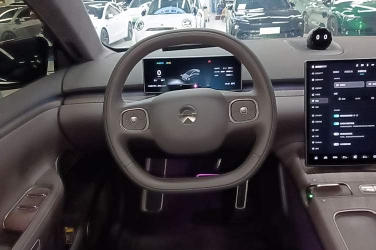 Used Nio ET7 2024 75 kWh Executive Edition Steering Wheel