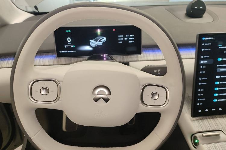 Used Nio ET7 2024 75 kWh Executive Signature Edition Steering Wheel