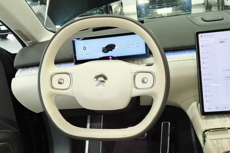 Used Nio ET7 2024 75 kWh Executive Signature Edition Steering Wheel