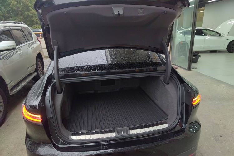Used Nio ET7 2024 75 kWh Executive Signature Edition Trunk