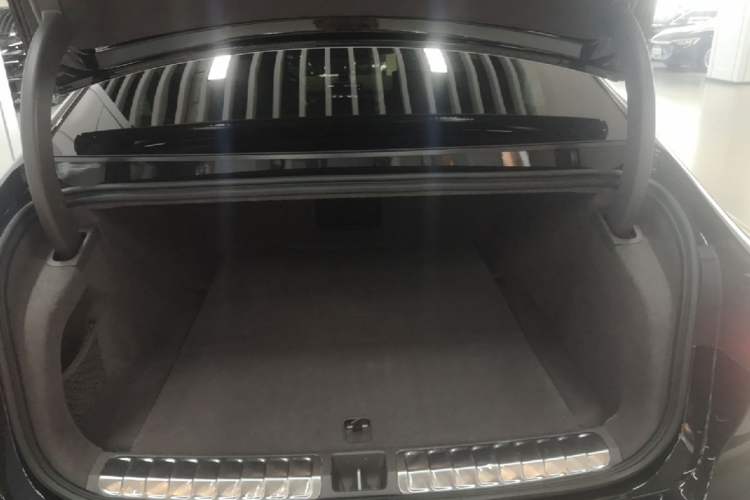 Used Nio ET7 2024 75 kWh Executive Signature Edition Trunk