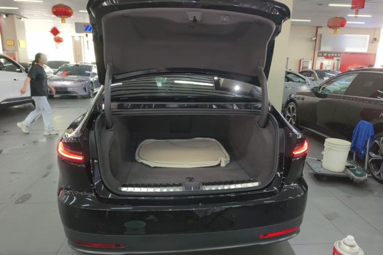 Used Nio ET7 2024 75 kWh Executive Signature Edition Trunk