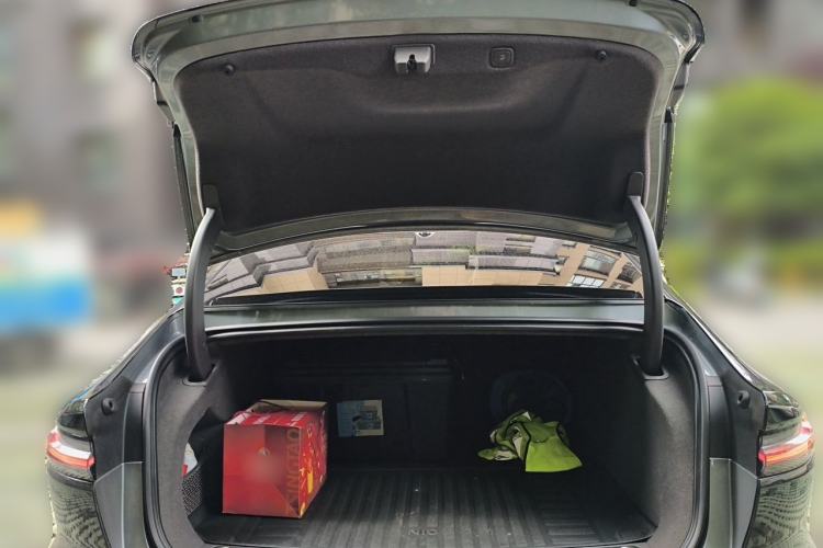 Used Nio ET7 2024 75 kWh Executive Signature Edition Trunk