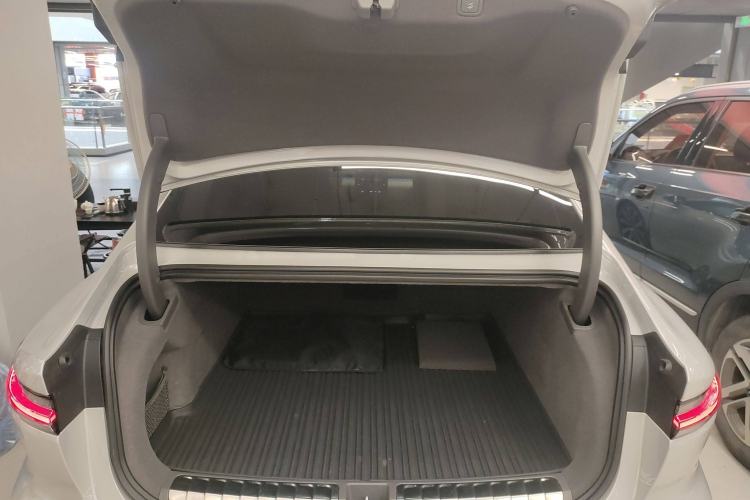 Used Nio ET7 2024 75 kWh Executive Signature Edition Trunk