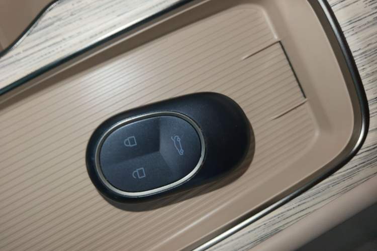 Used Nio ET7 2024 75 kWh Executive Signature Edition Vehicle Key