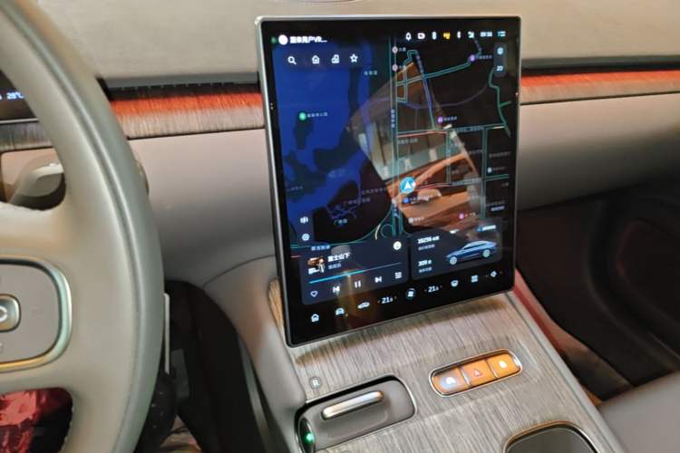 Used Nio ET7 2024 75 kWh Executive Edition Audio And AC Panel