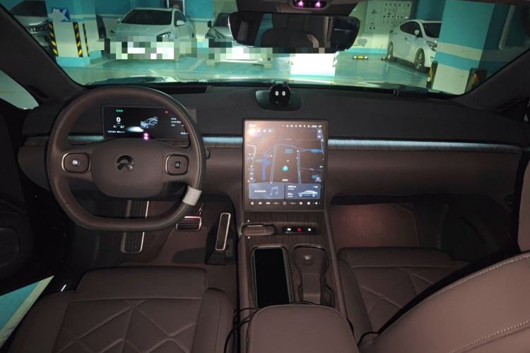 Used Nio ET7 2024 75 kWh Executive Signature Edition Center Console