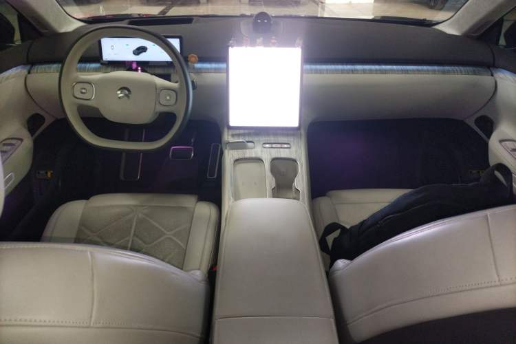 Used Nio ET7 2024 75 kWh Executive Signature Edition Center Console