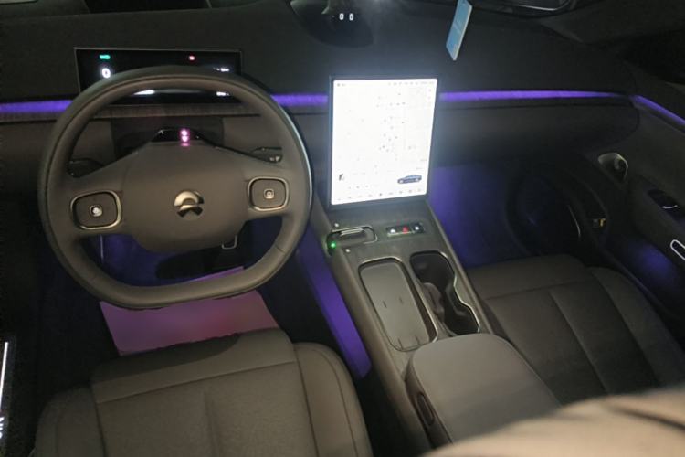 Used Nio ET7 2024 75 kWh Executive Edition Center Console