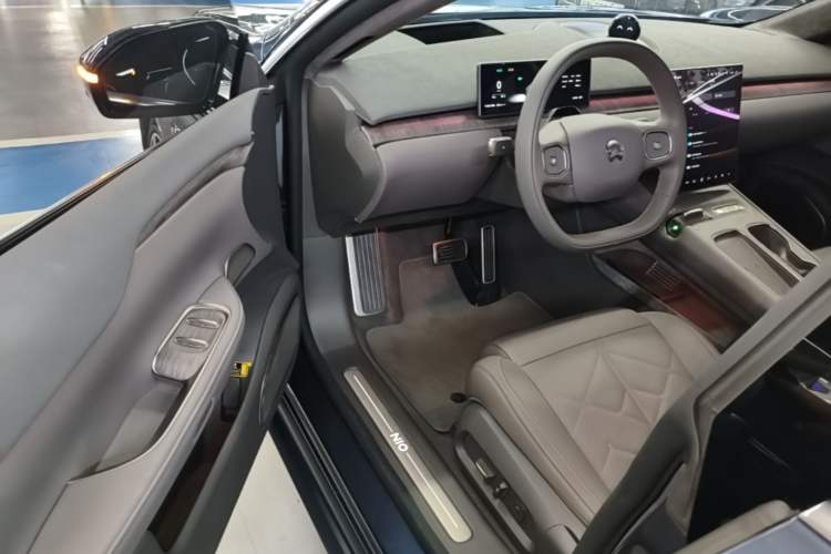 Used Nio ET7 2024 75 kWh Executive Signature Edition Driver Seat