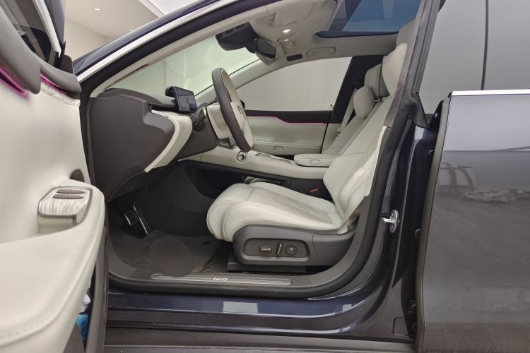 Used Nio ET7 2024 75 kWh Executive Signature Edition Driver Seat
