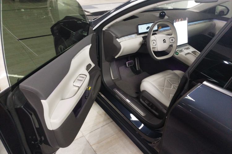 Used Nio ET7 2024 75 kWh Executive Signature Edition Driver Seat