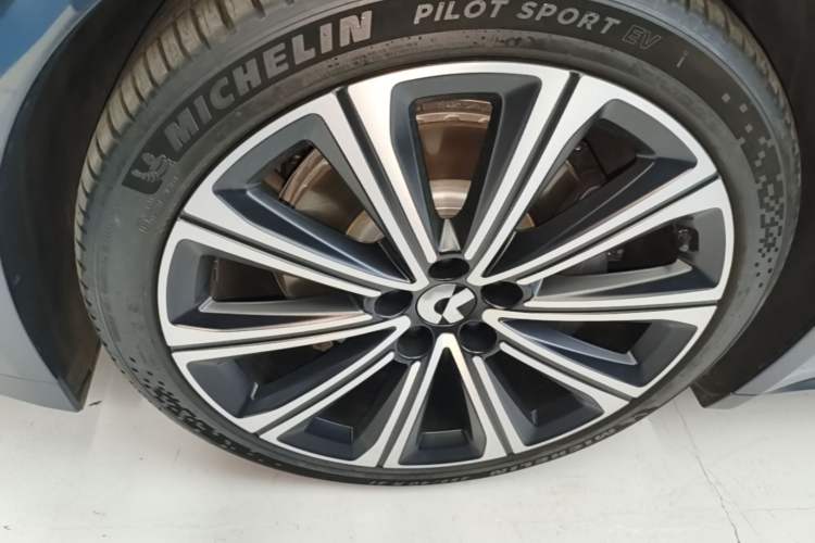 Used Nio ET7 2024 75 kWh Executive Signature Edition Exterior 4