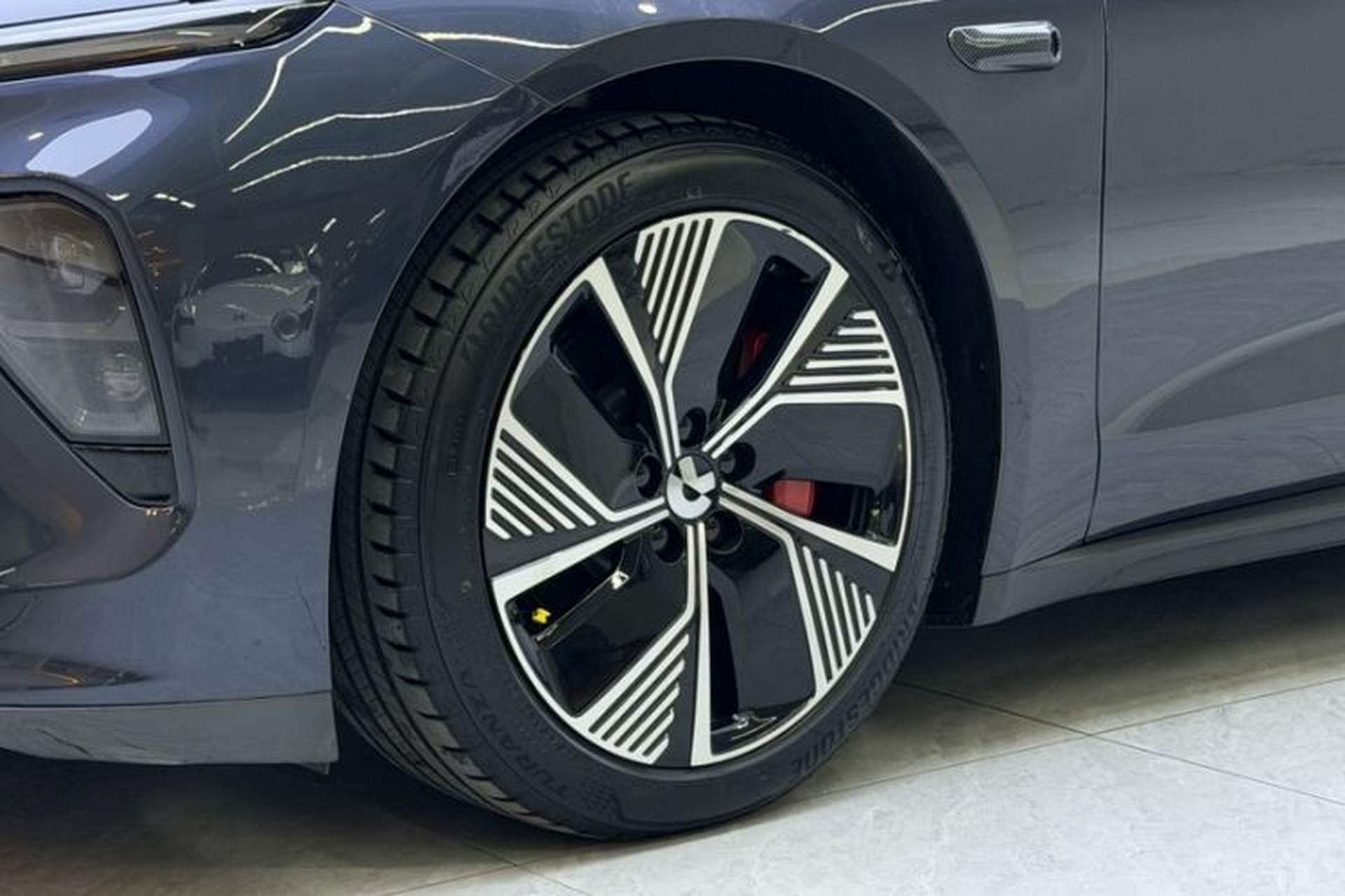 Used Nio ET7 2024 75 kWh Executive Edition Exterior 4