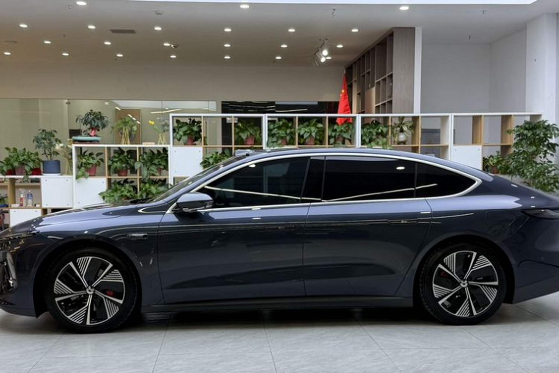 Used Nio ET7 2024 75 kWh Executive Edition Exterior 6
