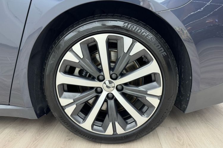 Used Nio ET7 2024 75 kWh Executive Edition Exterior 9