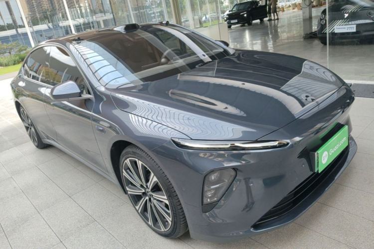 Used Nio ET7 2024 75 kWh Executive Signature Edition Front Right 45 Deg