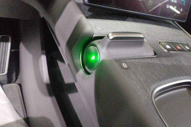 Used Nio ET7 2024 75 kWh Executive Signature Edition Gear Lever