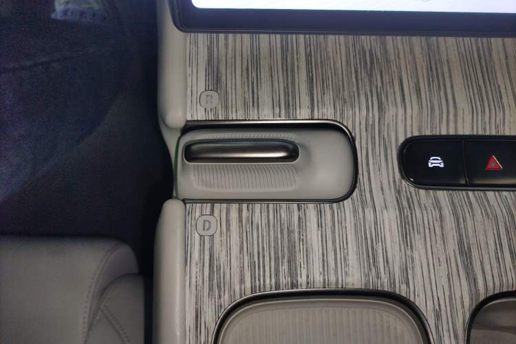 Used Nio ET7 2024 75 kWh Executive Signature Edition Gear Lever