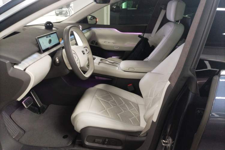 Used Nio ET7 2024 75 kWh Executive Signature Edition Left Front Seat