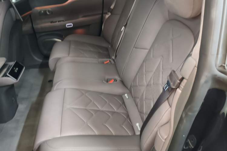 Used Nio ET7 2024 75 kWh Executive Signature Edition Left Rear Seat