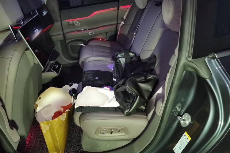 Used Nio ET7 2024 100kWh Executive Edition Left Rear Seat
