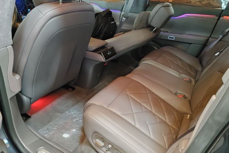 Used Nio ET7 2024 75 kWh Executive Edition Left Rear Seat