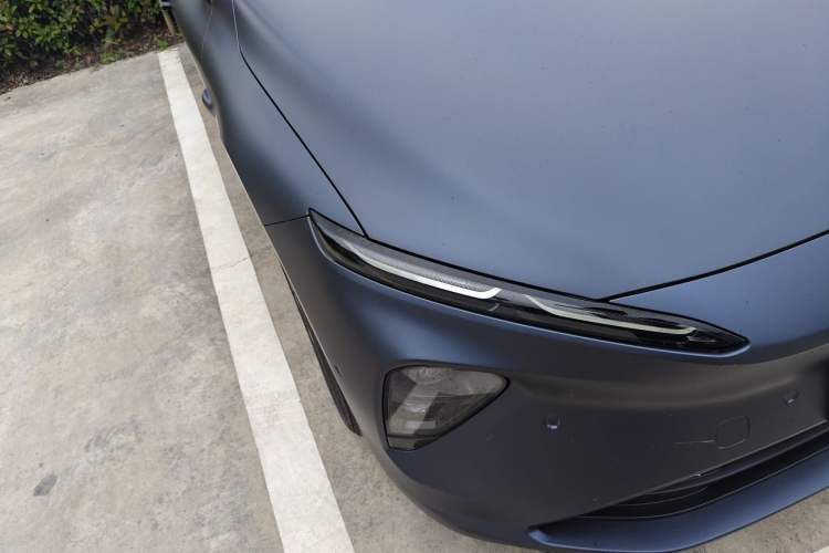 Used Nio ET7 2024 75 kWh Executive Signature Edition Right Front Headlight