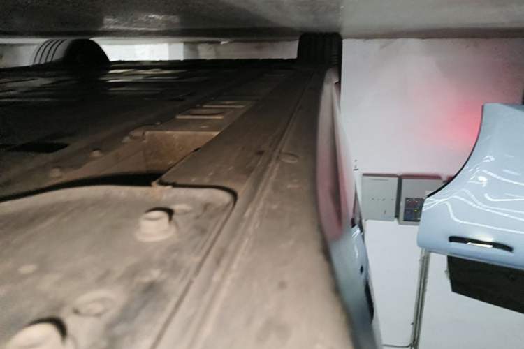 Used Nio ET7 2024 75 kWh Executive Signature Edition Right Side Sill