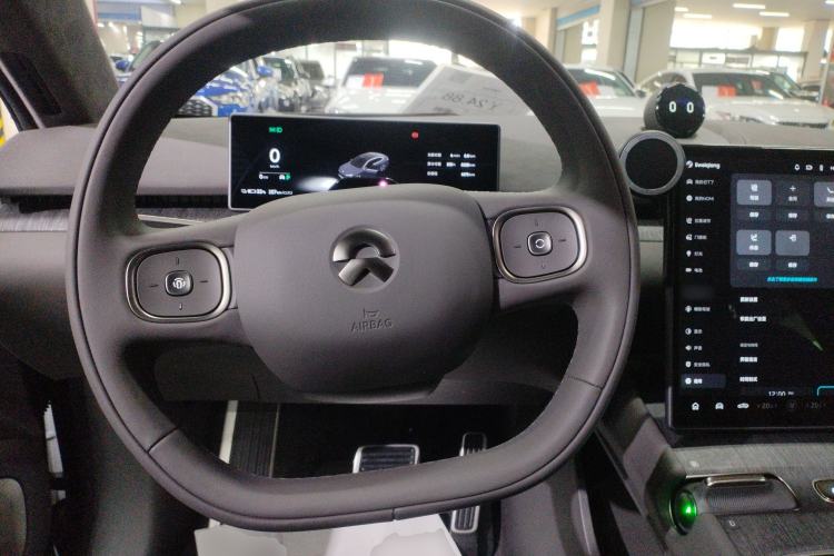 Used Nio ET7 2024 75 kWh Executive Signature Edition Steering Wheel
