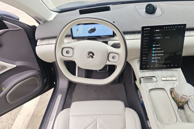 Used Nio ET7 2024 75 kWh Executive Signature Edition Steering Wheel