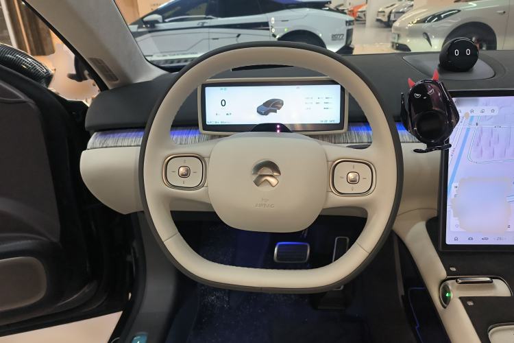 Used Nio ET7 2024 75 kWh Executive Edition Steering Wheel