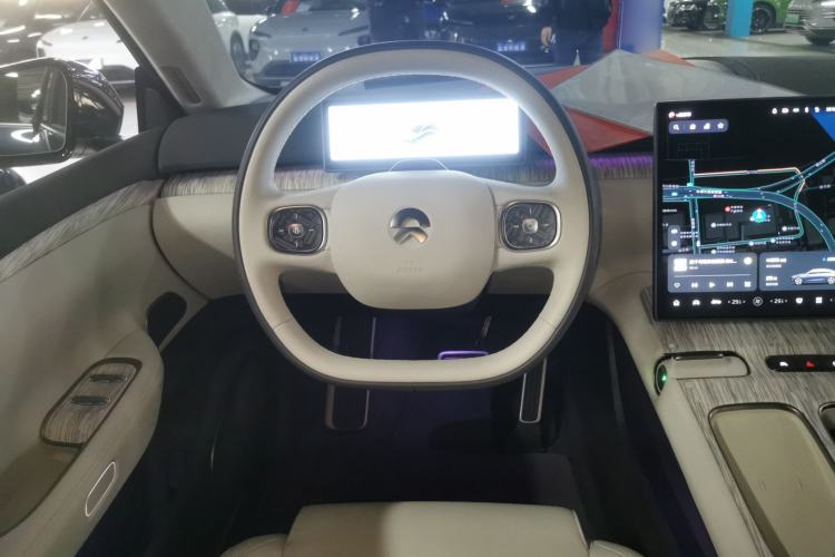 Used Nio ET7 2024 75 kWh Executive Edition Steering Wheel
