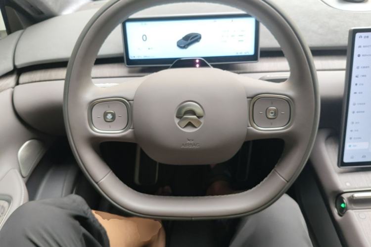 Used Nio ET7 2024 75 kWh Executive Signature Edition Steering Wheel