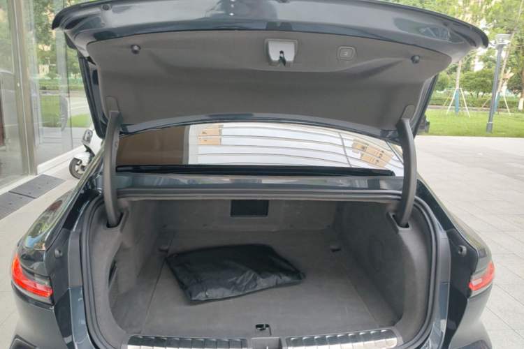 Used Nio ET7 2024 75 kWh Executive Signature Edition Trunk
