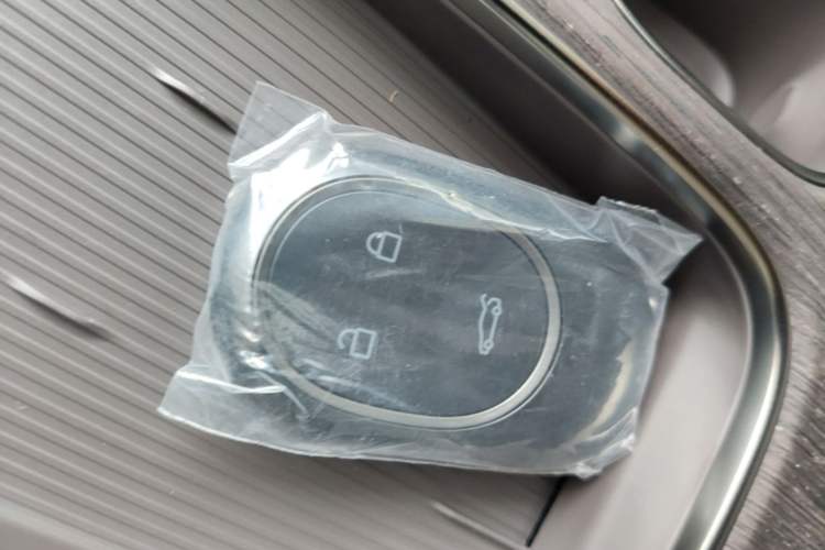Used Nio ET7 2024 75 kWh Executive Signature Edition Vehicle Key