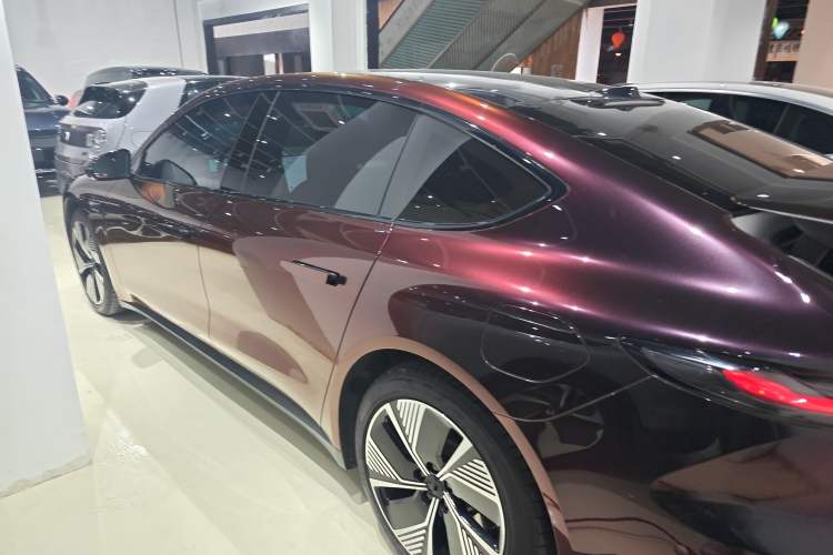 Used Nio ET7 2024 75 kWh Executive Edition Exterior 2