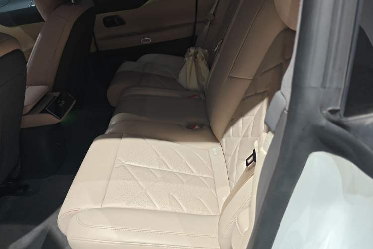 Used Nio ET7 2024 75 kWh Executive Edition Left Rear Seat