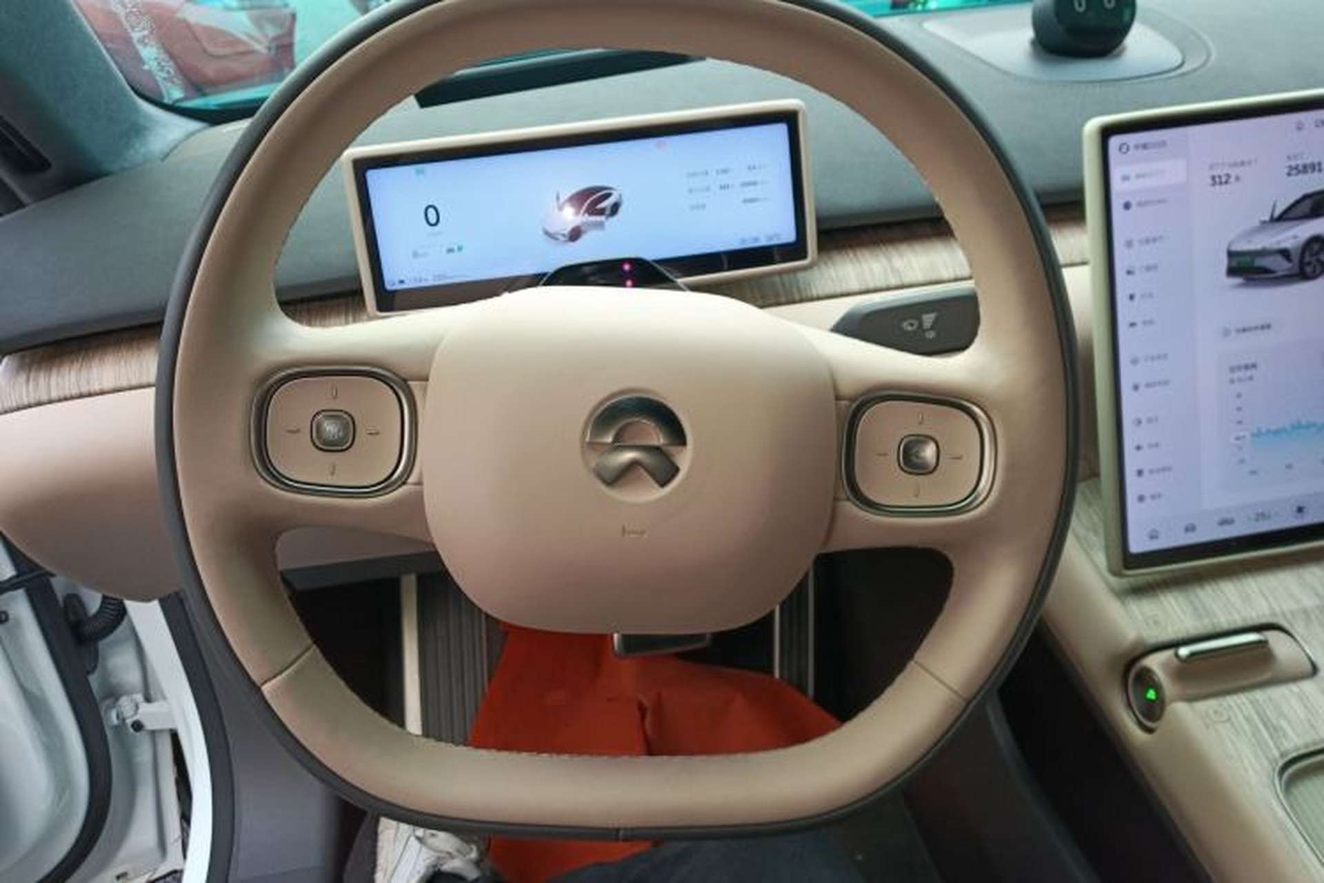 Used Nio ET7 2024 75 kWh Executive Edition Steering Wheel