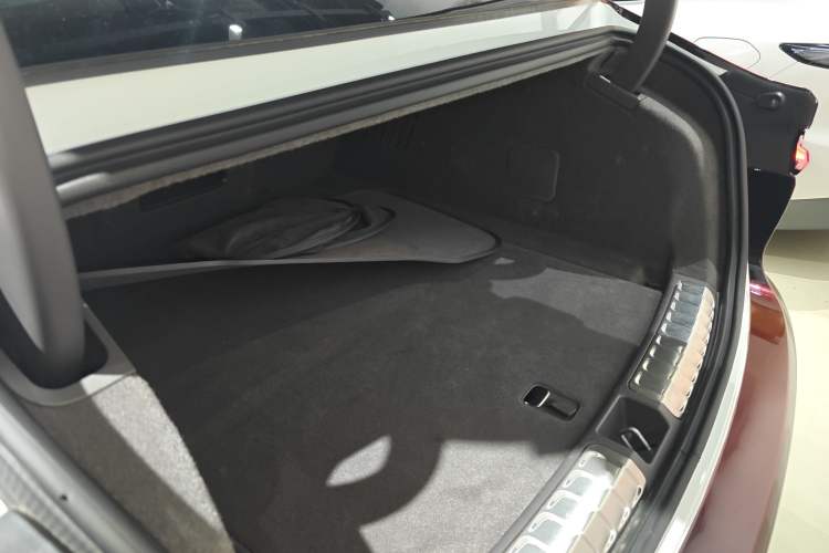 Used Nio ET7 2024 75 kWh Executive Edition Trunk