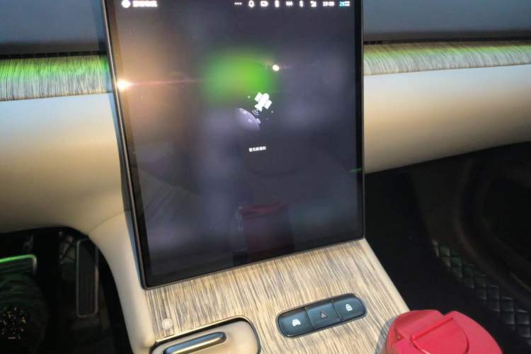 Used Nio ET7 2024 75 kWh Executive Edition Audio And AC Panel