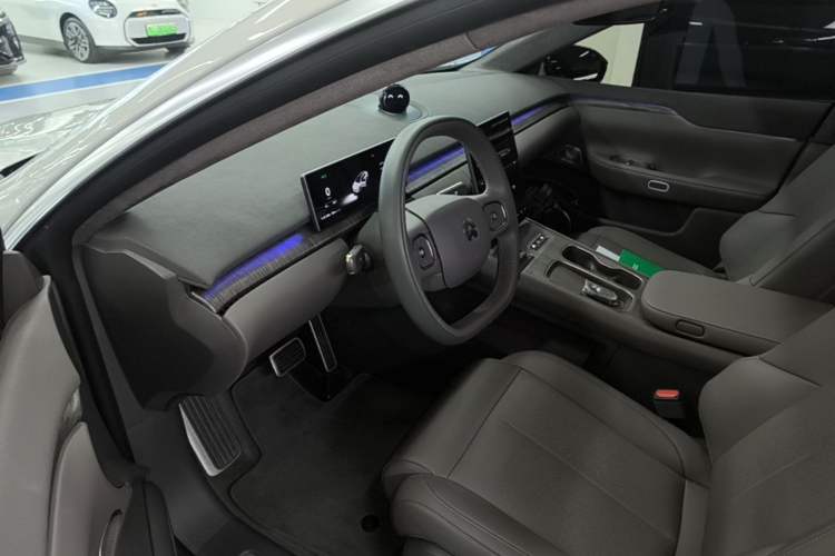 Used Nio ET7 2024 75 kWh Executive Edition Driver Seat