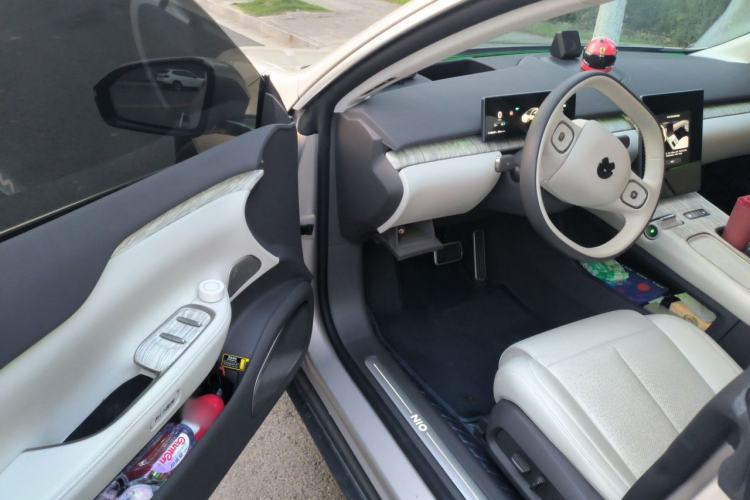Used Nio ET7 2024 75 kWh Executive Edition Driver Seat