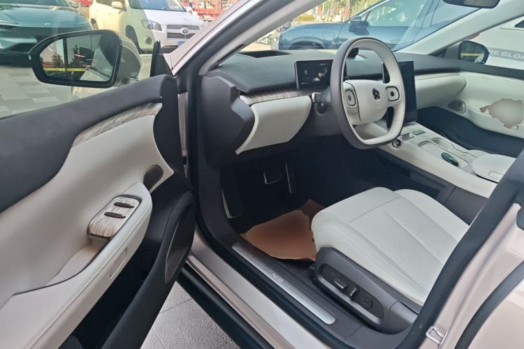 Used Nio ET7 2024 75 kWh Executive Edition Driver Seat