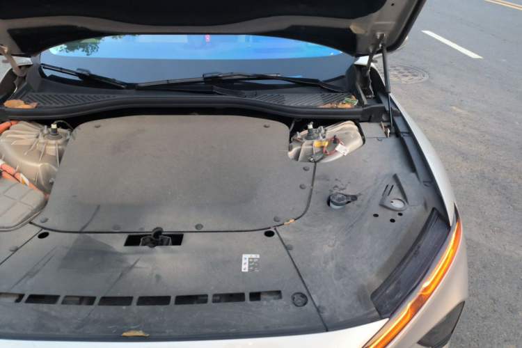Used Nio ET7 2024 75 kWh Executive Edition Engine Bay Left