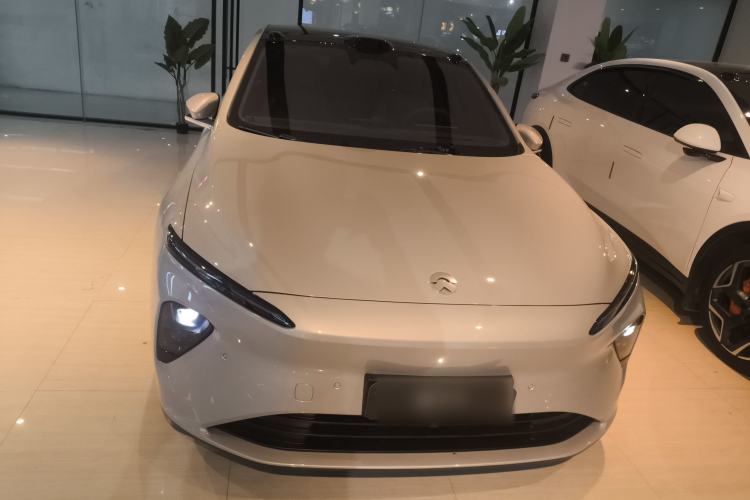 Used Nio ET7 2024 100kWh Executive Signature Edition Exterior 1