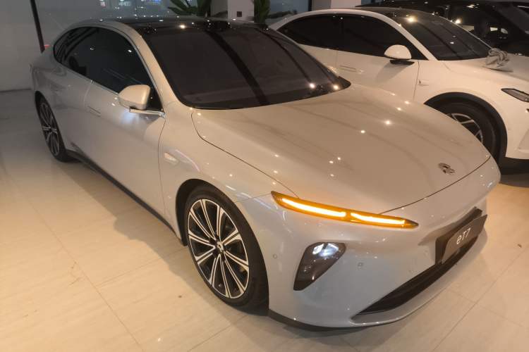 Used Nio ET7 2024 100kWh Executive Signature Edition Exterior 2