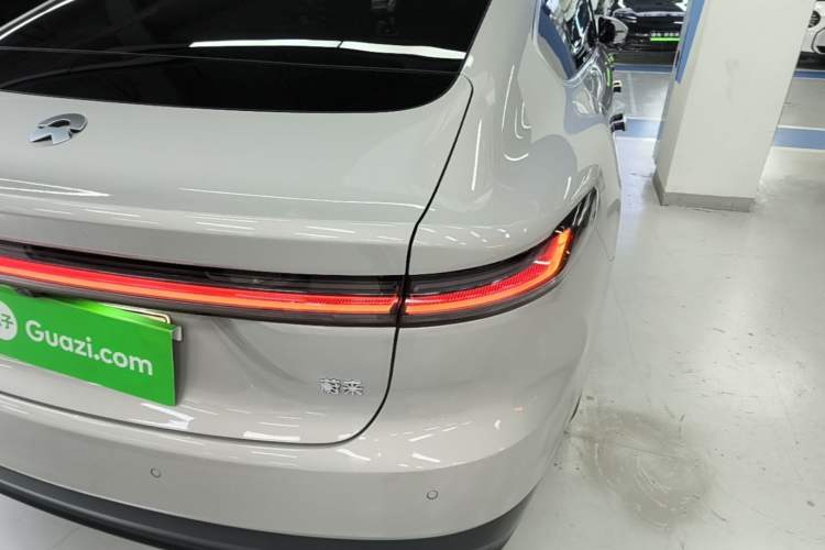 Used Nio ET7 2024 75 kWh Executive Edition Exterior 3